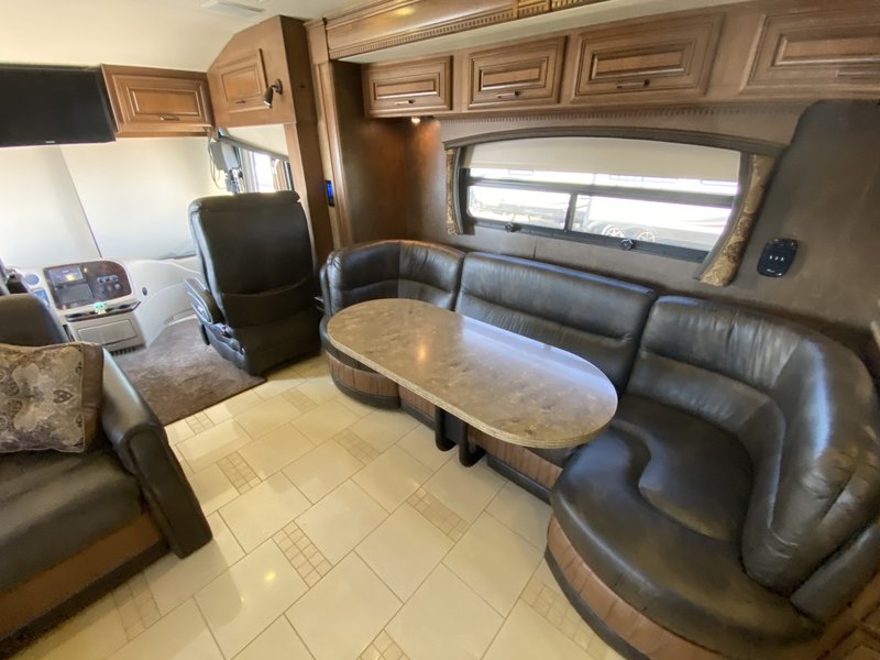2014 44U, Class A Diesel RV For Sale By Owner in Goodyear, Arizona