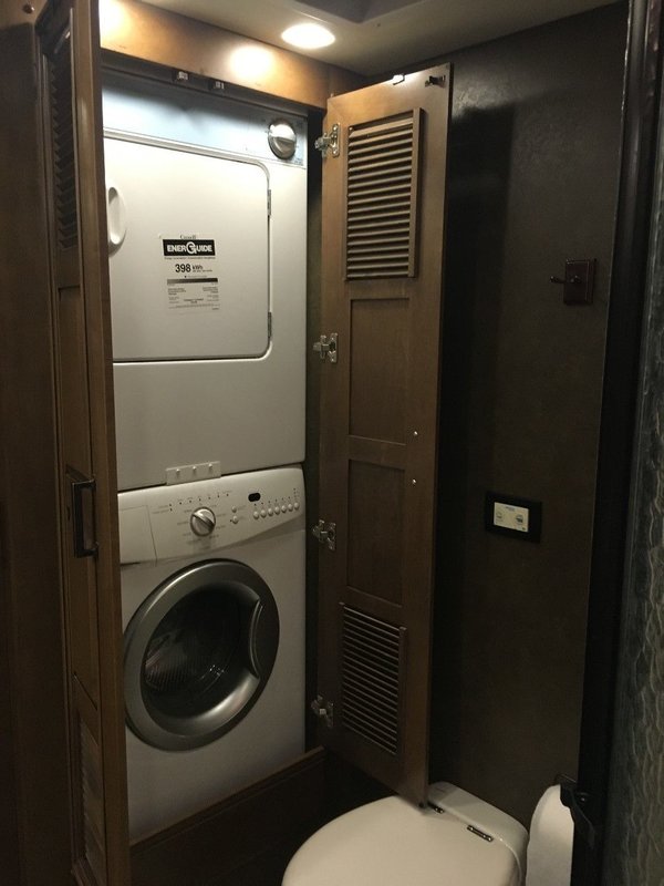 2014 44U, Class A Diesel RV For Sale By Owner in Goodyear, Arizona