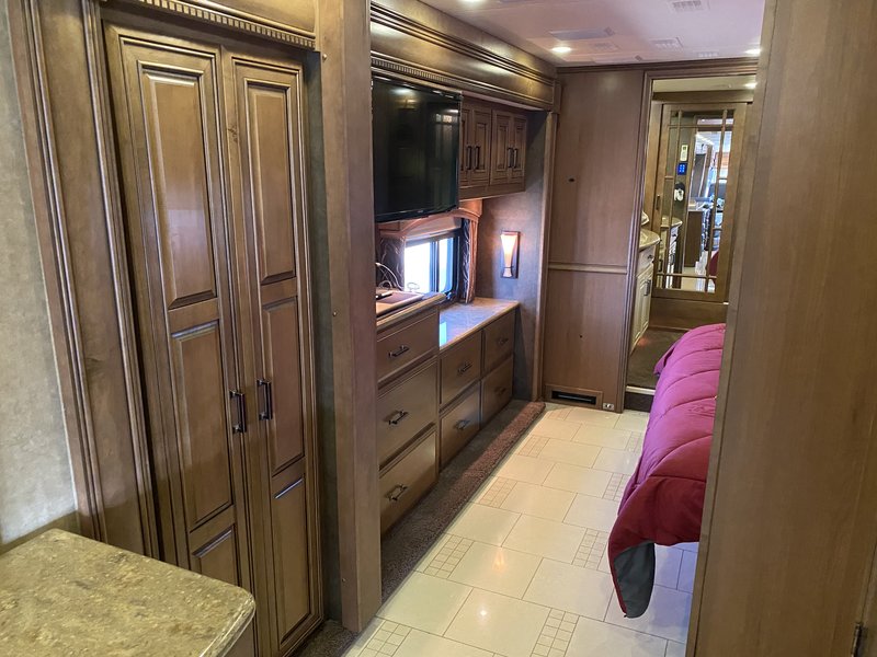 2014 44U, Class A Diesel RV For Sale By Owner in Goodyear, Arizona