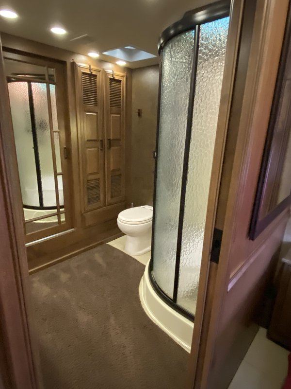 2014 44U, Class A Diesel RV For Sale By Owner in Goodyear, Arizona