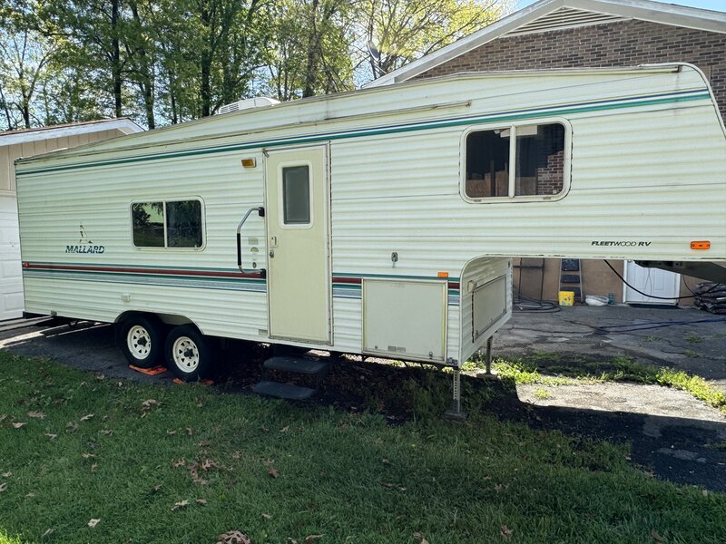 1999 Fleetwood Mallard 255G, 5th Wheels RV For Sale By Owner in Bristol ...