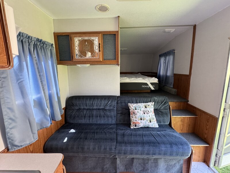 1999 Fleetwood Mallard 255G, 5th Wheels RV For Sale By Owner in Bristol