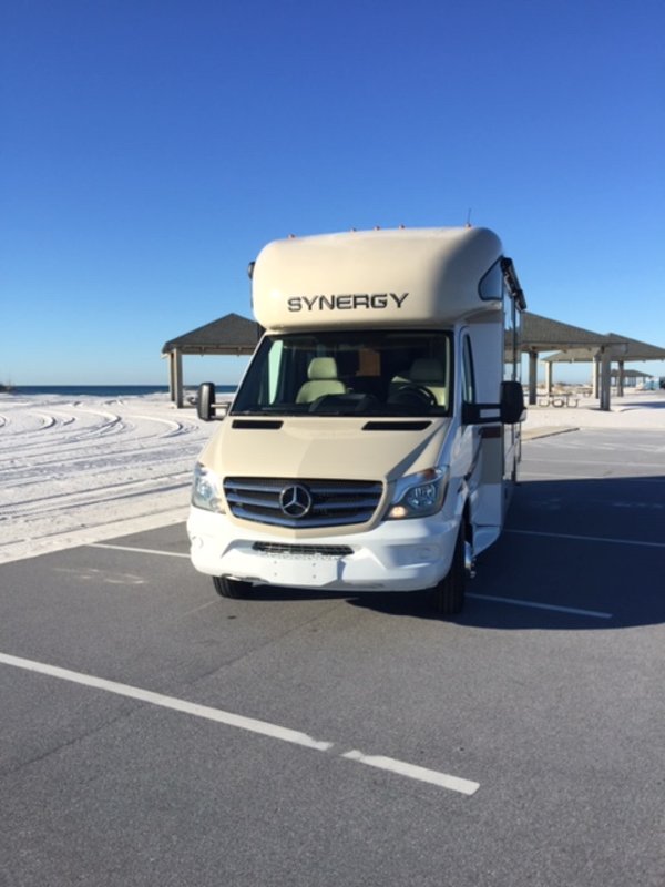 2017 Thor Motor Coach Synergy SD24, Class C RV For Sale By Owner in