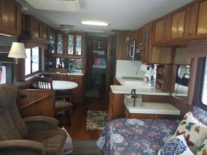 1994 Foretravel Motorcoach Grand Villa U300, Class A Diesel RV For Sale By Owner in Bigfork