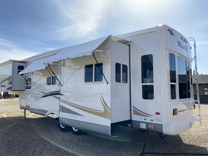 2006 McKenzie Medallion 36SKQ, 5th Wheels RV For Sale By Owner in ...