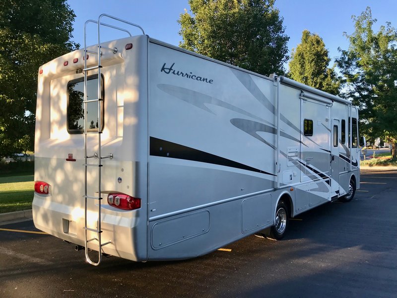 2007 Four Winds Hurricane 34N, Class A Gas RV For Sale By Owner in