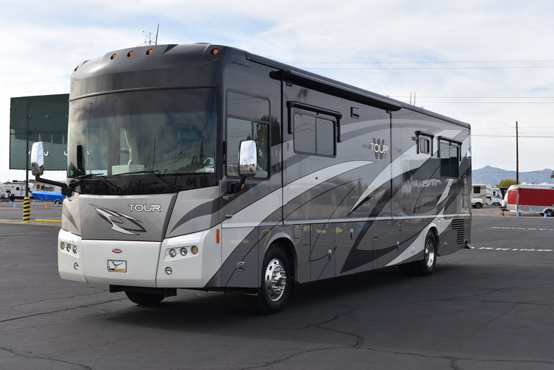 2009 Winnebago Tour 40WD, Class A Diesel RV For Sale By Owner in Surprise, Arizona
