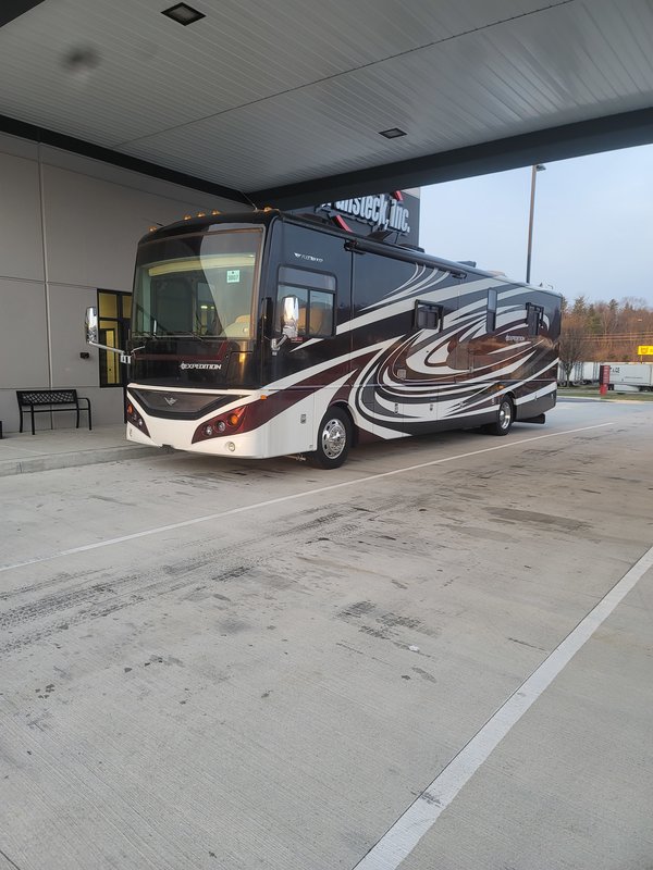 Used 2012 Fleetwood Excursion 73038B EXPEDITION 38B for Sale by Owner