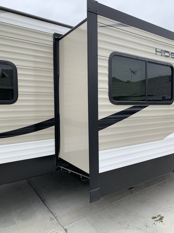2018 Keystone Hideout 26LHSWE, Travel Trailers RV For Sale By Owner in Fountain valley