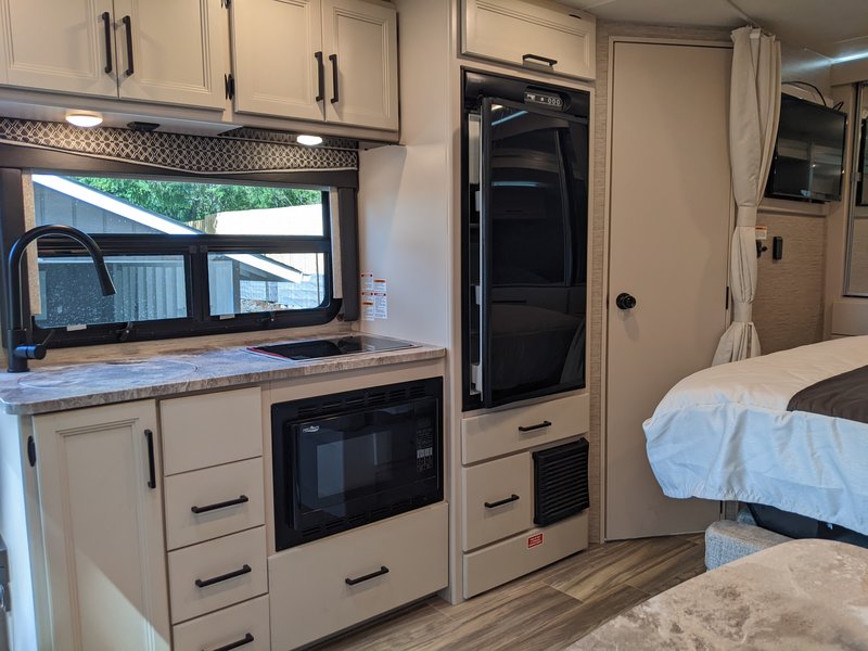 2021 Thor Motor Coach Gemini 23TW, Class B+ RV For Sale By Owner in ...