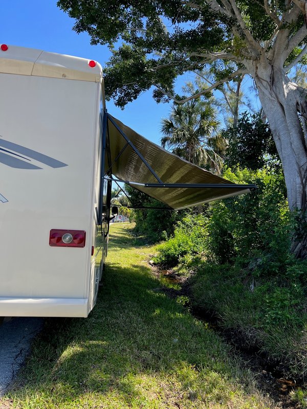 2018 Winnebago Vista 27PE, Class A Gas RV For Sale By Owner in