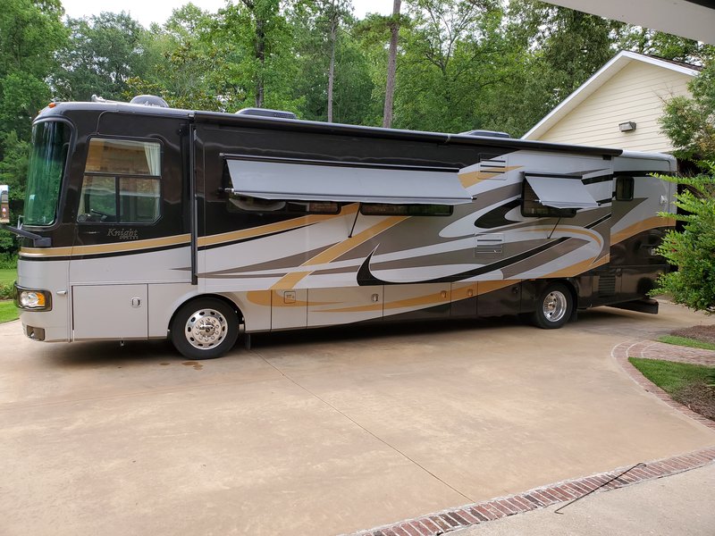 2008 Monaco Knight 40DFT, Class A Diesel RV For Sale By Owner in
