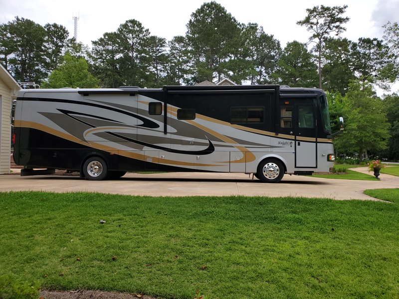 2008 Monaco Knight 40DFT, Class A Diesel RV For Sale By Owner in