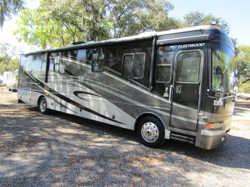 2007 Fleetwood Providence 39V, Class A Diesel RV For Sale By Owner in