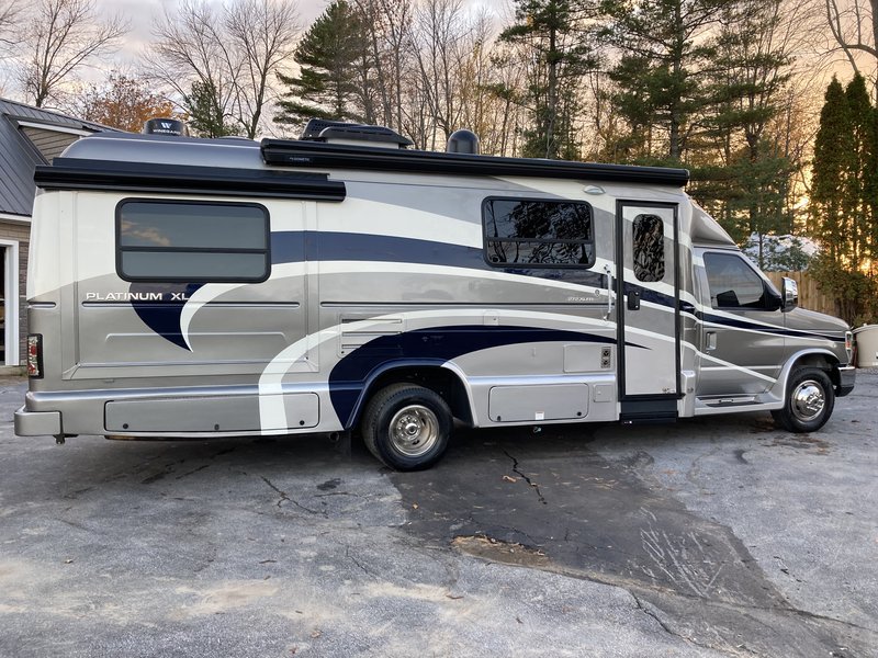 2019 Coach House 272XL FR, Class B+ RV For Sale By Owner in Plattsburgh