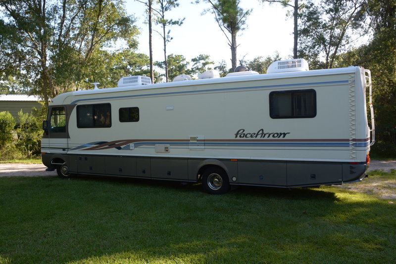 1995 Fleetwood Pace Arrow 35W, Class A Gas RV For Sale By Owner in