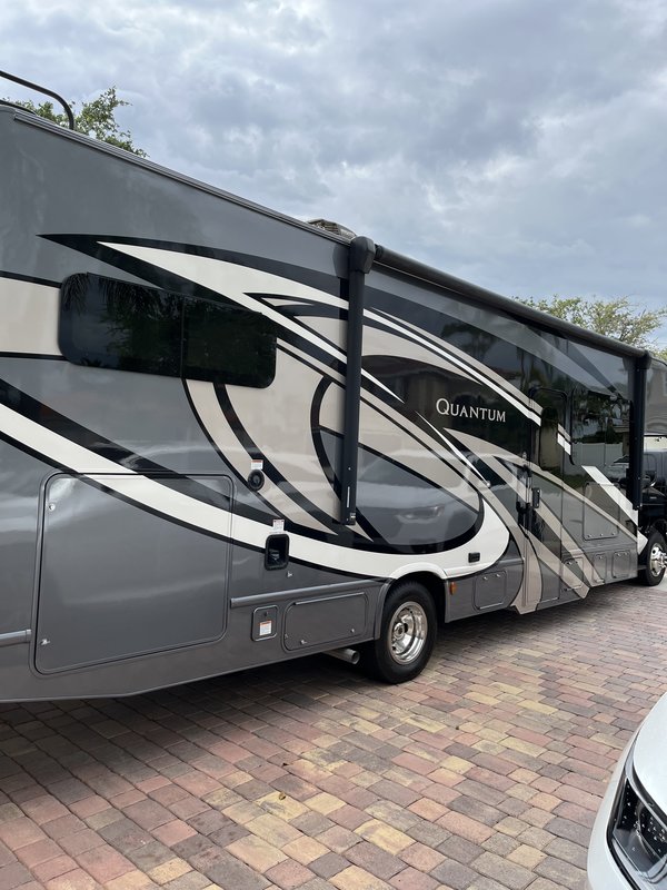 2019 Thor Motor Coach Quantum WS31
