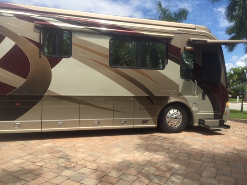 2007 Country Coach Magna 630 Rembrandt, Class A Diesel RV For Sale By