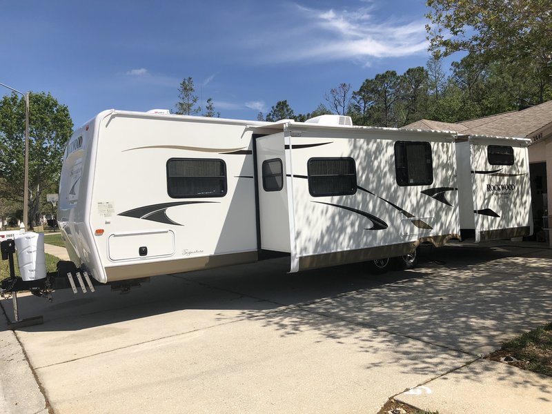 2013 Forest River Rockwood Signature Ultra Lite 8312SS, Travel Trailers RV For Sale By Owner in 2013 Forest River Rockwood Signature Ultra Lite