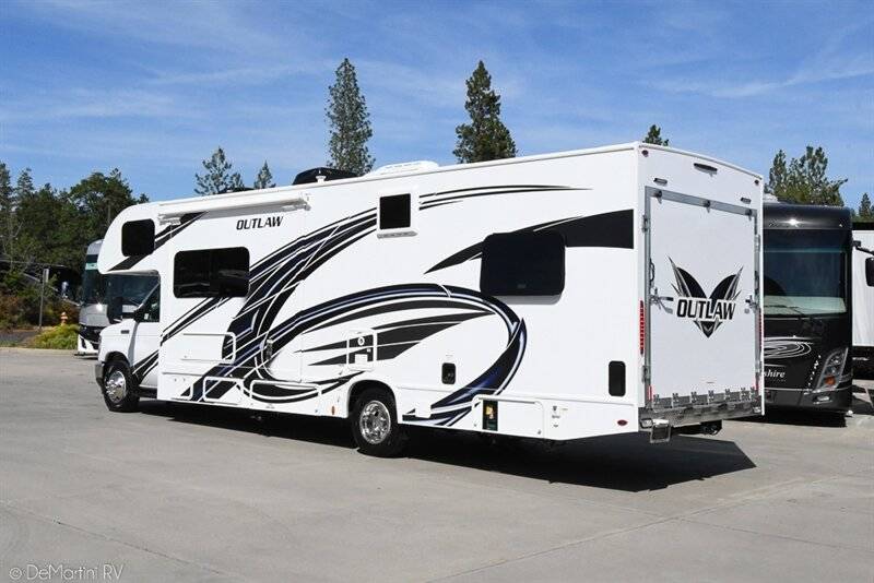 2023 Thor Motor Coach Outlaw 29t Class