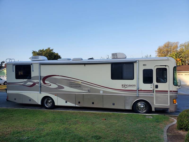 1997 Fleetwood Discovery 36RS, Class A Diesel RV For Sale By Owner in