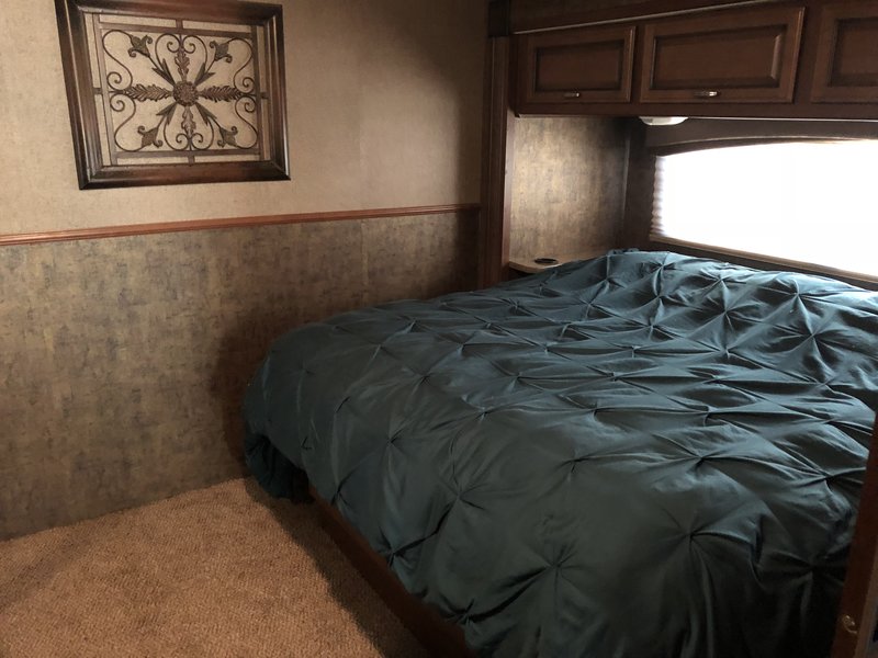 2014 Fleetwood Bounder 34B, Class A - Gas RV For Sale By Owner in