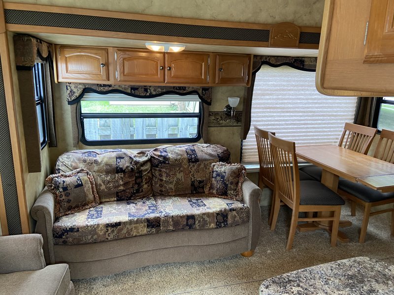 2010 Keystone Cougar Half Ton 276RLS, 5th Wheels RV For Sale By Owner