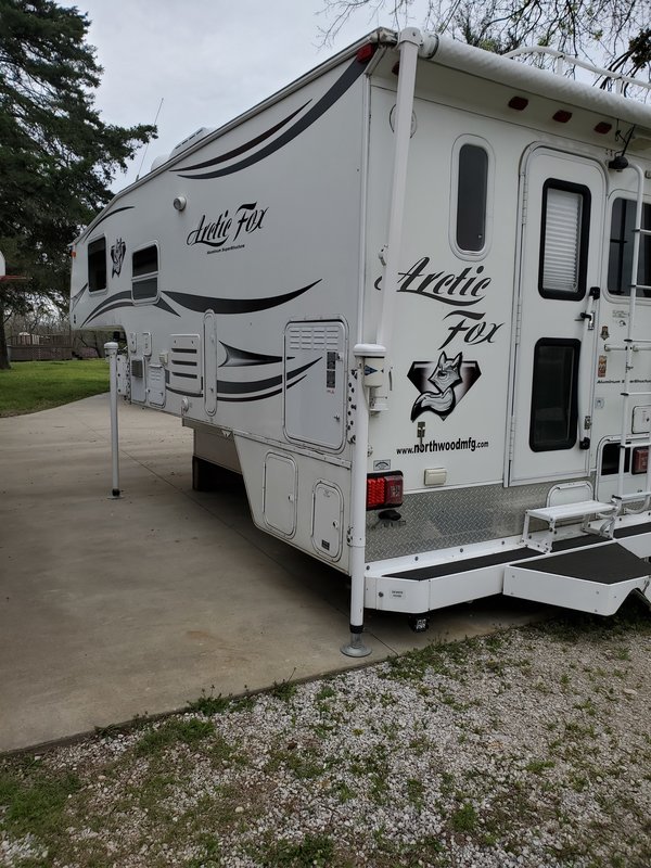 2013 Northwood Arctic Fox 1140 with Dry Bath, Truck Campers RV For Sale