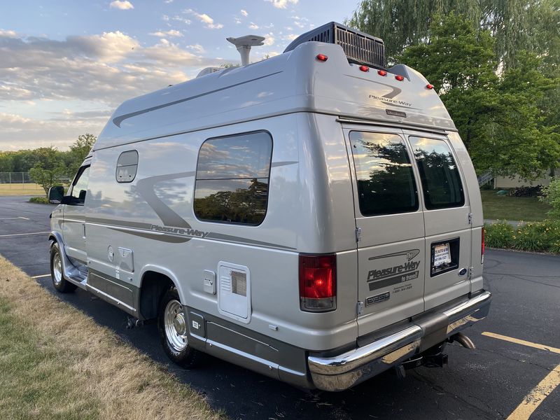2006 PleasureWay Excel TD, Class B RV For Sale in Beach Park, Illinois