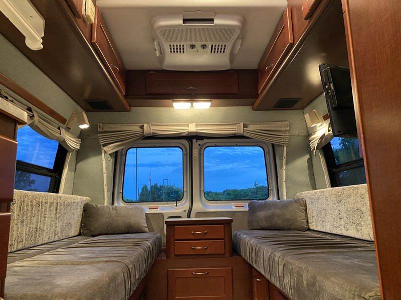 2006 PleasureWay Excel TD, Class B RV For Sale in Beach Park, Illinois