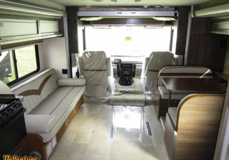 2016 Winnebago Brave 31C, Class A Gas RV For Sale in Victor, New York