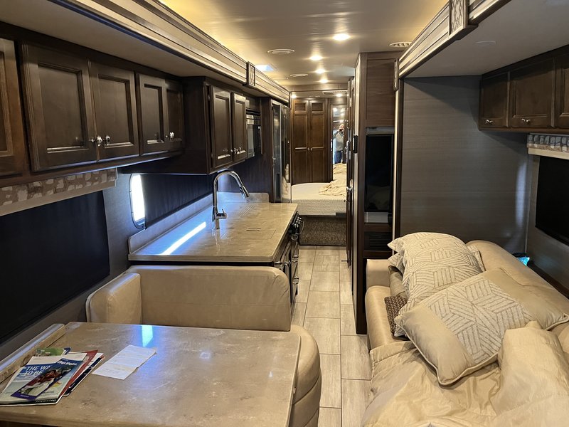 Used 2020 Tiffin Allegro RED 33AL for Sale by Owner in Destrehan