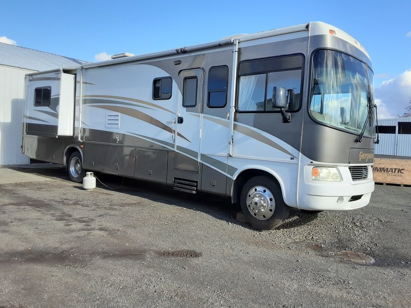 2005 Forest River 370 XL, Class A Gas RV For Sale By Owner
