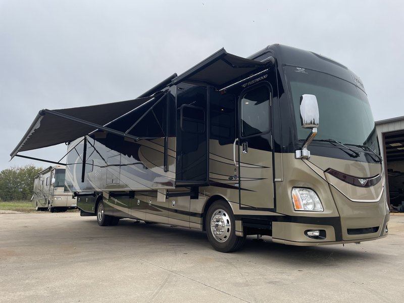 2016 Fleetwood Discovery 4695951968, Class A Diesel RV For Sale By
