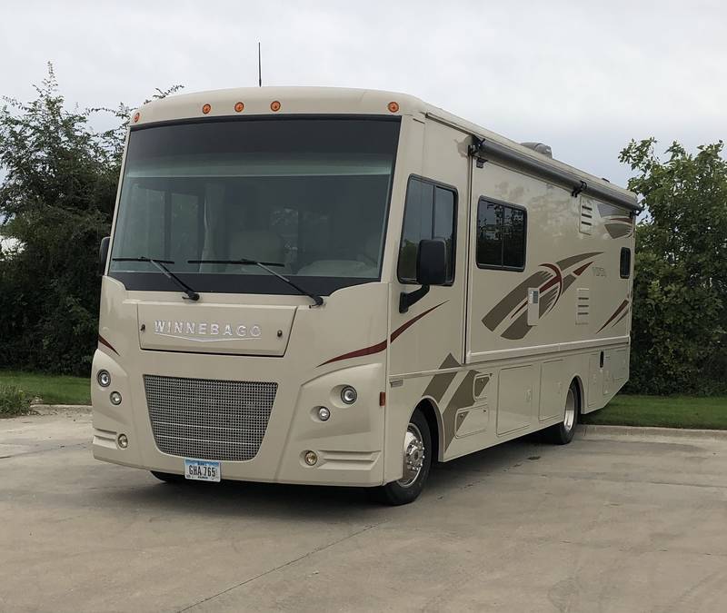 2018 Winnebago Vista 29VE, Class A Gas RV For Sale By Owner in