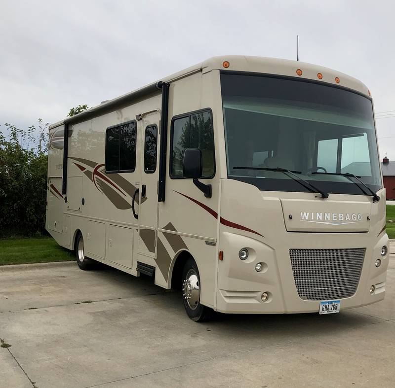 2018 Winnebago Vista 29ve Class A Gas Rv For Sale By Owner In Earlham Iowa 341422 9924