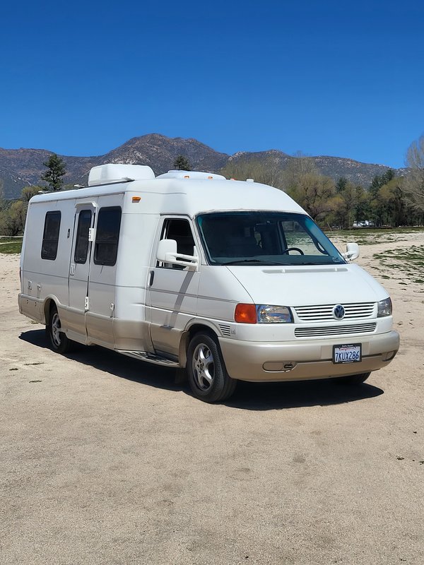 2004 Volkswagen Rialta, Class B RV For Sale By Owner in Catedral city