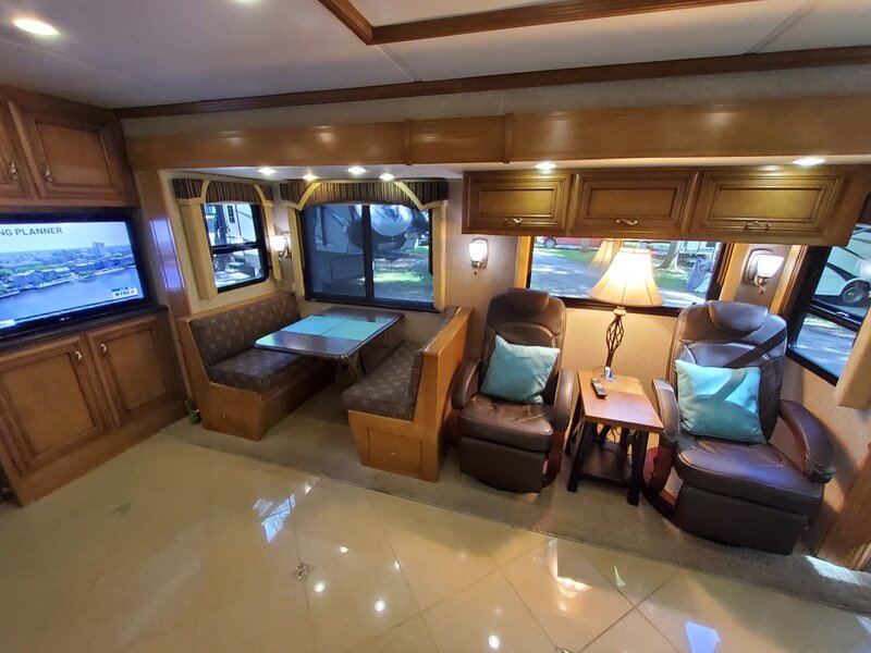 Used 2013 Newmar Ventana 3433 for Sale by Owner in Big Flats, New York