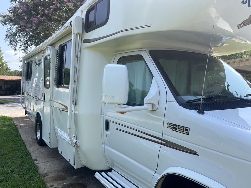 2004 Born Free 26RSB, Class C RV For Sale By Owner in Lufkin, Texas