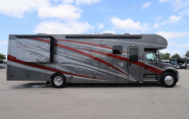 2022 Renegade Valencia 38RW, Class C RV For Sale By Owner in Dayton, Tennessee 515496